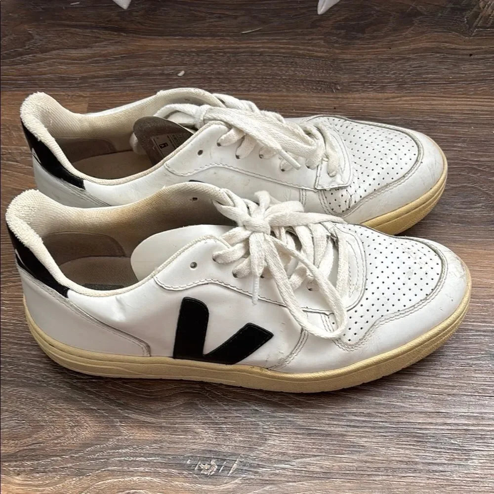 Veja stylish men